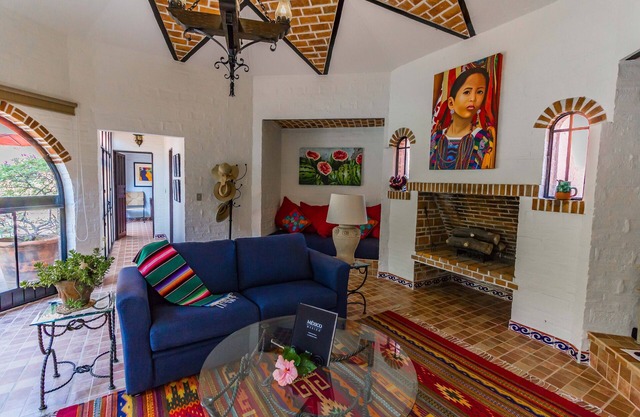 Casita Grande - Casa Del Angel Feliz in Mexican Pueblo Magico!