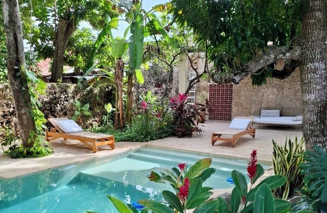 CasonaTresCulturas,charming historic Villa just steps away from Izmal's downtown