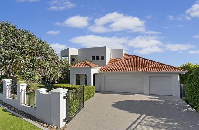 Castaways Beachside Family Retreat - 44 Driftwood Drive