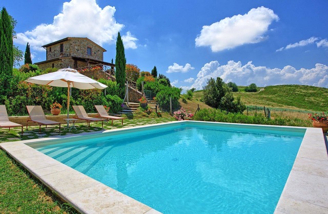 Castelmuzio - Detached house with private pool