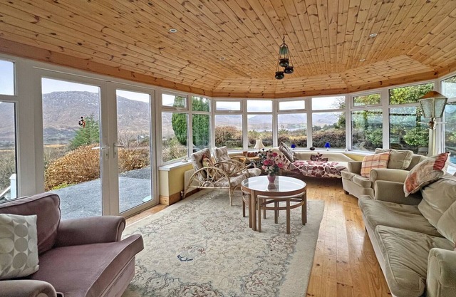 Castlekirk Cottage - Two Bedroom House, Sleeps 4