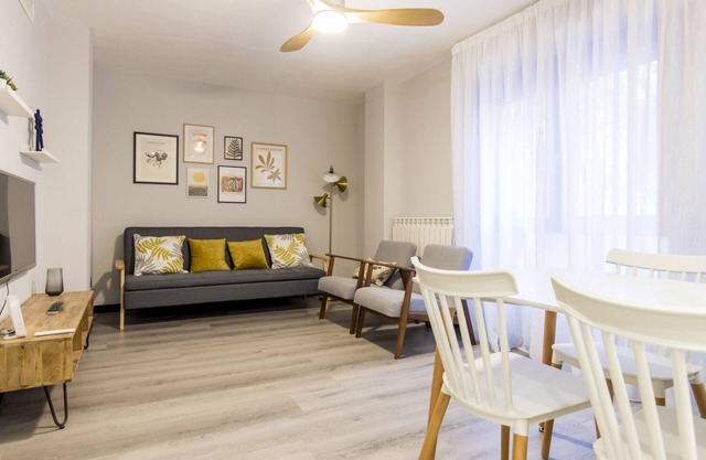 Castrillo 4 Cozy Apartment