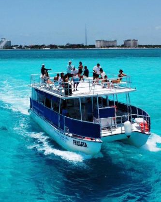 Catamaran Fragata Cancun