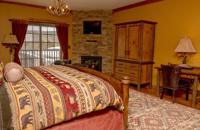 Catskills Mountain Escape - Private Luxury for Two
