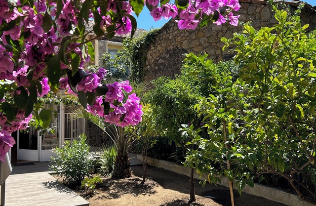 CAURO, pleasant house, 12 minutes from the sea and hiking trails