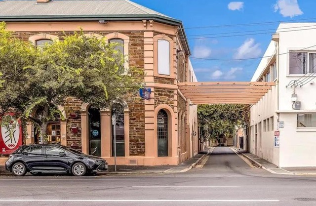 CBD premium location Studio