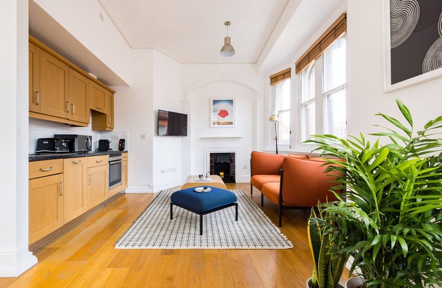 CCR4 - One Bedroom Apartment, Sleeps 2