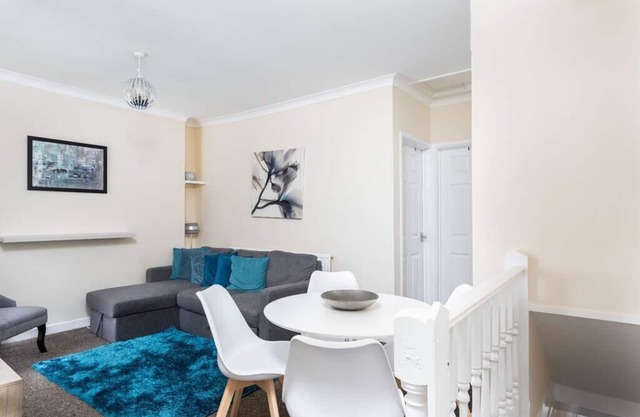 Cecil Lodge - 2 Bed Apartment