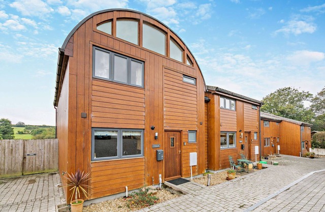 Cedar - Falmouth - Three Bedroom House, Sleeps 6