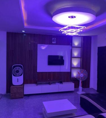 Cee&Tee at AKOBO 1Bedroom or 2Bedrooms -247 Electricity-Solar Inverter AC in Bedrooms