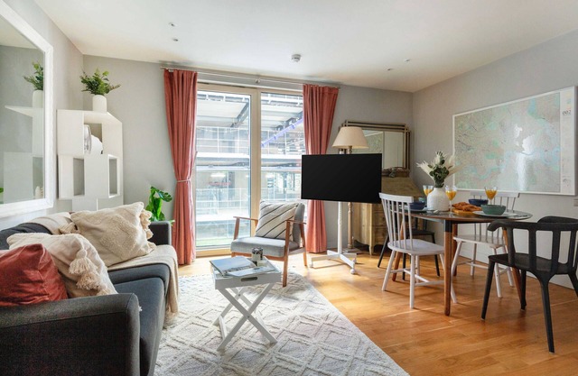 Central 1BR in Westminster by Buckingham Palace
