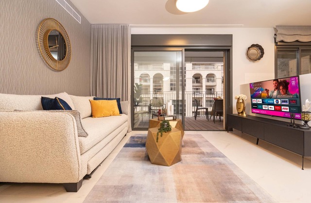 Central and Luxury New 2BR&2Bth - Private Parking