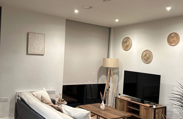 Central Apartment-Free Parking with Terrace-Gym