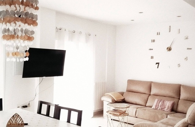 Central apartment in a quiet area, free parking, wifi, 10minute from cathedral