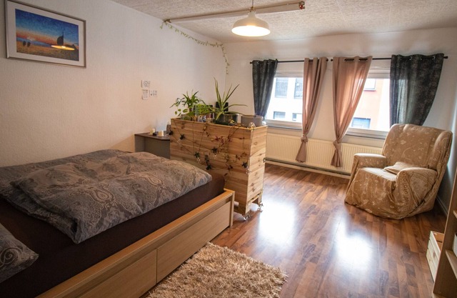 Central Apartment with equipped Kitchen and King sized Beds