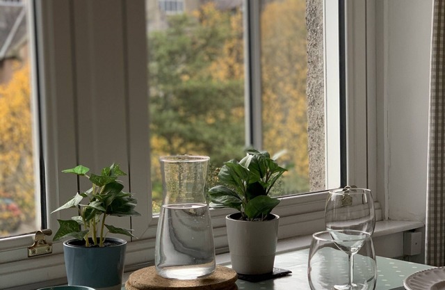 Central apartment with river views and secure bike store