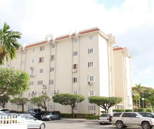 Central Oaklands Kingston Apt
