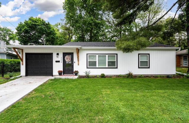 Centrally located 2 bedroom! Updated!
