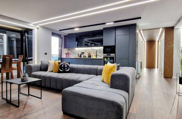Centrally located by the Bllok neighborhood, still quiet and!