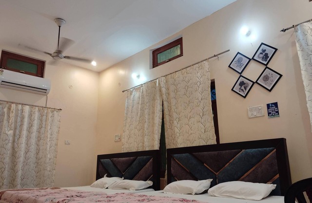 Centrally Located Guest House in Holy City Ayodhya Dhaam.
