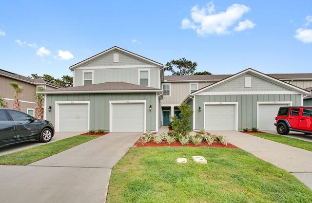 Centrally Located Townhome!