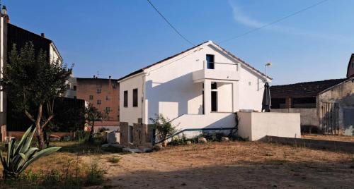 Cesarina Urban Rural House