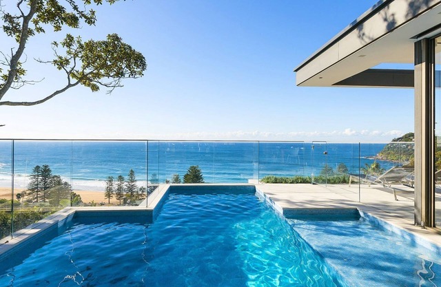 CETACEAN by Palm Beach Holiday Rentals