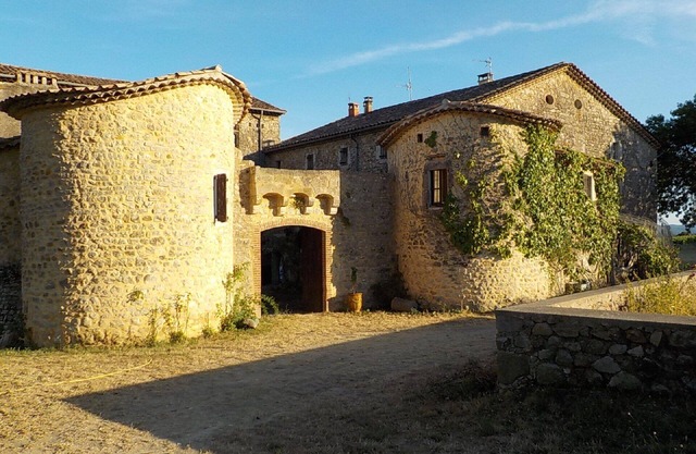 CEVENOL MAS IN ANCIENT FORTIFIED FARM NEAR ANDUZE