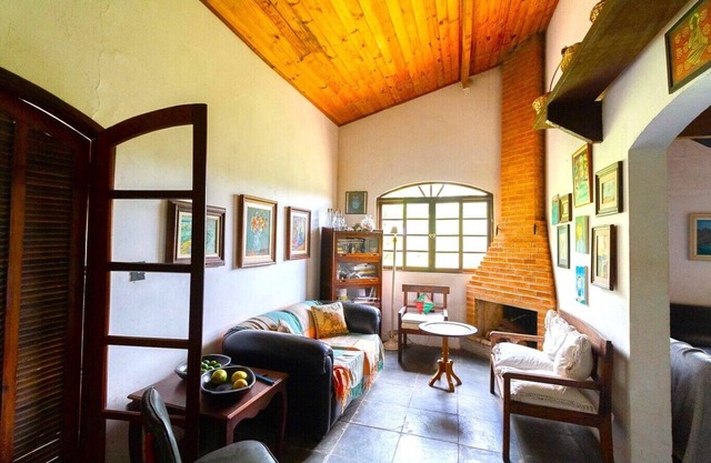 Chácara com piscina,churrasqueira,lazer e conforto