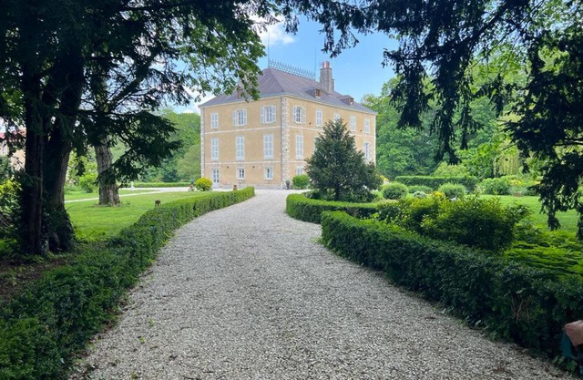 Château de Crespy & Suites