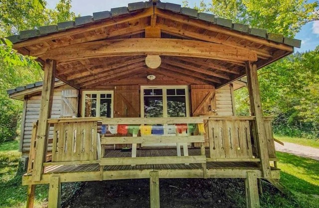 Chalet 2 étoiles - Piscine - ccbbgeb