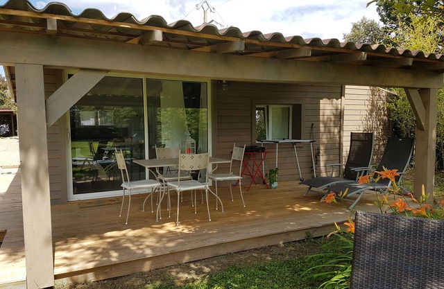 Chalet 30 m2 with terrace in large enclosed 5000 m2 property