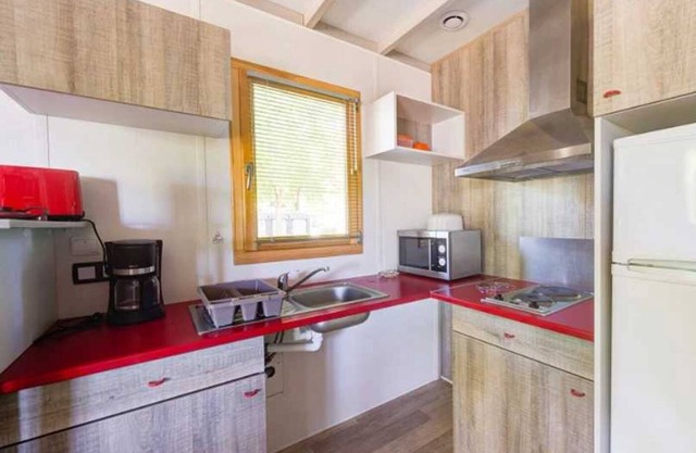 Chalet 4 étoiles - Piscine - eehgec