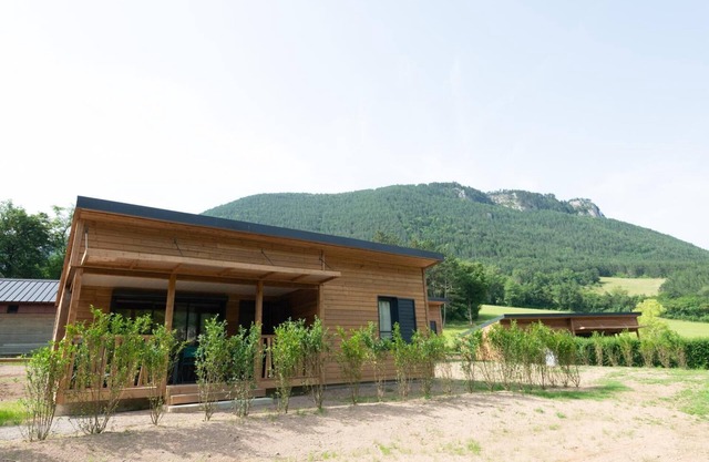 Chalet 4/6 people - Camping Les Berges du Bramont