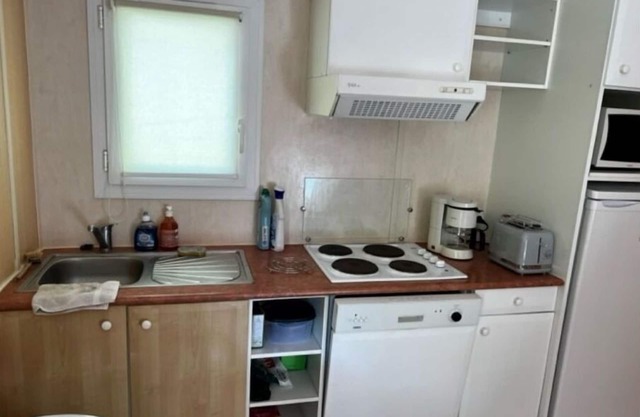 Chalet 5 minutes from the lake, swimming pool, ideal for families!