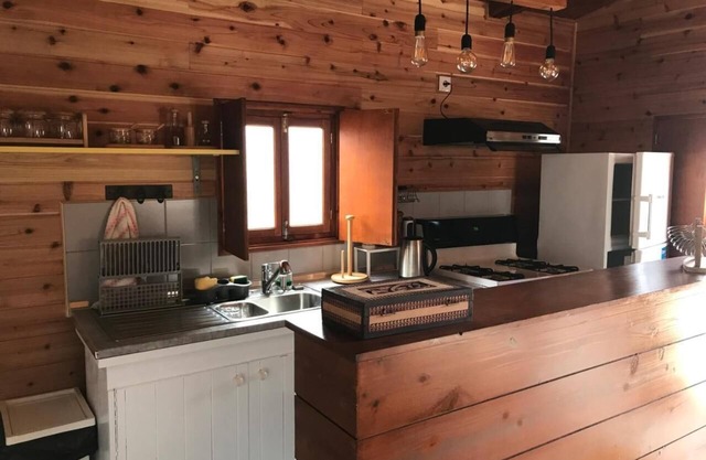 Chalet 'A Cabana' with Mountain View, Private Terrace and Wi-Fi