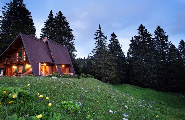 Chalet Alpinka 2 * for 4+2 on ski resort Krvavec SLO 1.500m