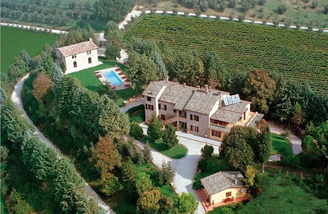 Chalet Apartment 110 Sq. Metres In The Verdant Umbrian Hills With Nice Pool