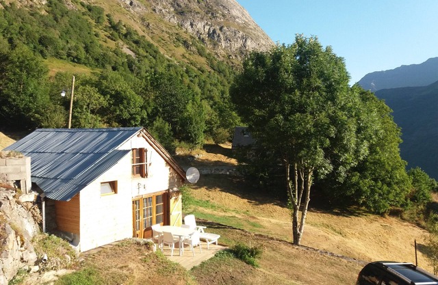 CHALET AT THE FOOT OF THE CHEMIN DE ST-JACQUES WITH STUNNING VIEW