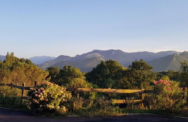 Chalet avec terrasse face aux Pyrénées