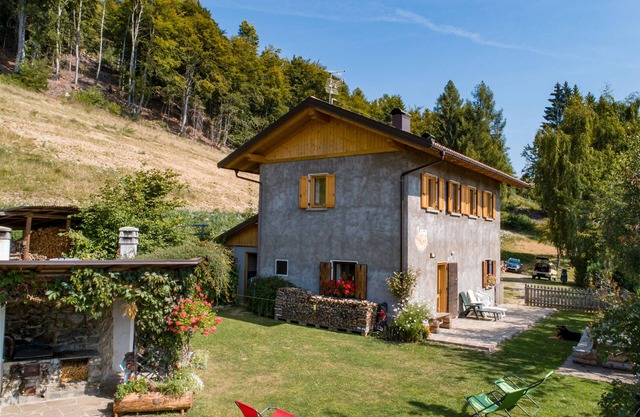 Chalet 'Baita Angomà' with Mountain View and Private Garden