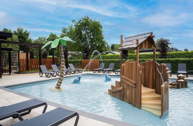 Chalet by Pond in Holiday Park