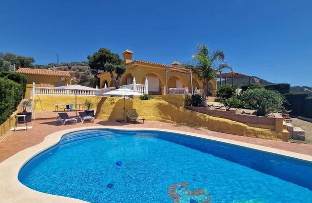 Chalet con una de las Mejores Vistas de Toda Málaga. A Pocos Minutos del Centro