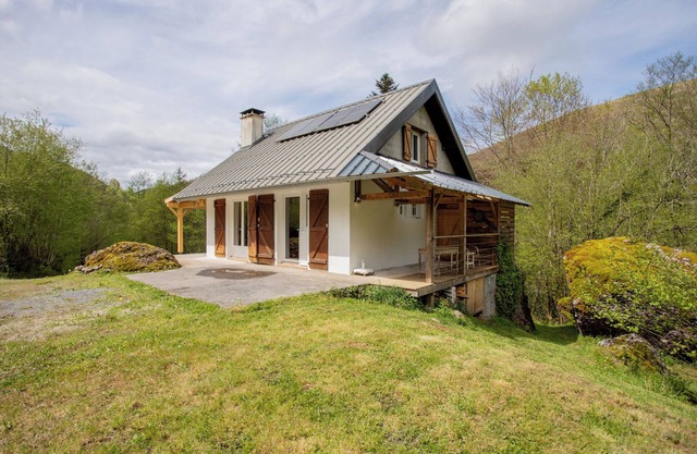 Chalet de Gretteguerre – Nature Escape in Lanne-en-Barétous, Mountain View, Garden & Terrace