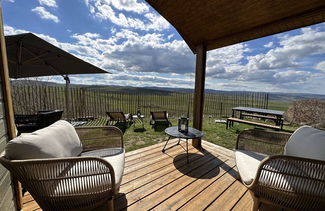 Chalet de la Rule/Vue Panoramique sur L'aubrac