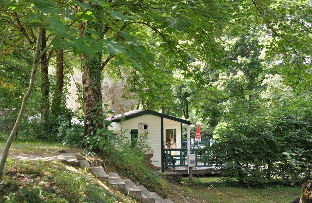 Chalet 'Du Moulin Du Châtain 3' with Shared Pool, Private Terrace and Shared Garden
