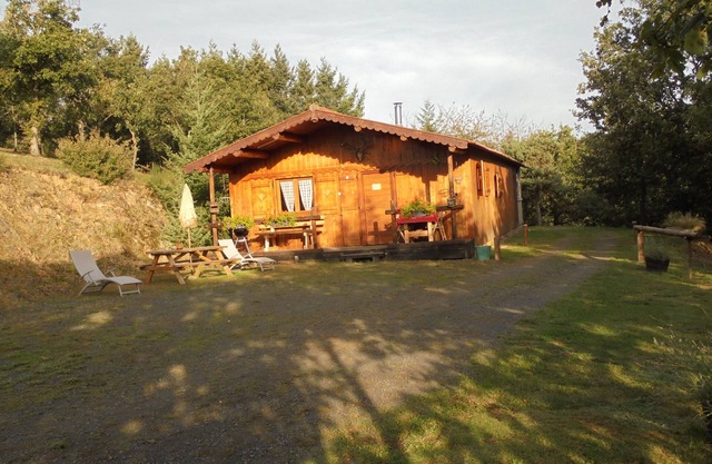 Chalet en Pleine Nature, à Proximité de Sentiers de Randonnées