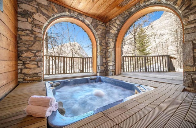 Chalet, fitness, terrace, fireplace or stove, parking, tv, ski locker, 200m², Val d'Isère