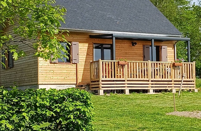 Chalet en Campagne Corèzienne Avec Piscine et vue Panoramique