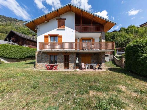 Chalet in Montagny near Ski Slopes